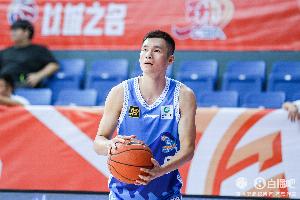 英雄联盟赛事-媒体人：李江淮和福建男篮续约 大胆猜测将是球员+助教的身份