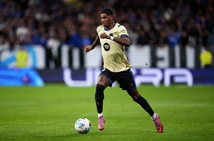 拉什福德本场贡献1次助攻，对抗12胜4，18次丢失球权